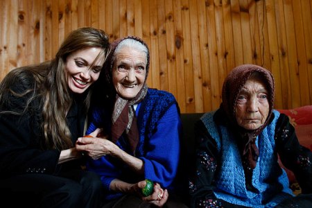 angelina-jolie-bosnia